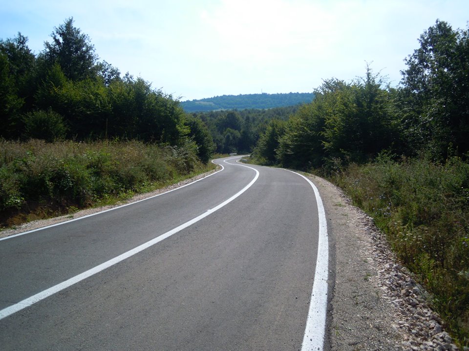 Marcaje rutiere pe 600 de km de drumuri județene