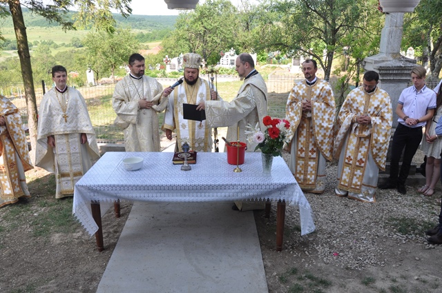 Biserica din Dumuslău a fost resfințită