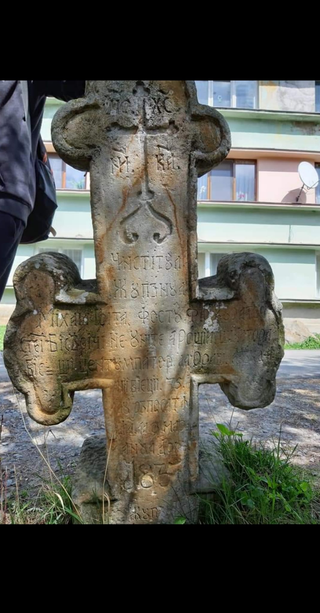 ,,Binefacatorul motilor” va fi deshumat si stramutat alaturi de familia sa, intr-un loc de veci, amenajat special in curtea bisericii din Rosia Montana