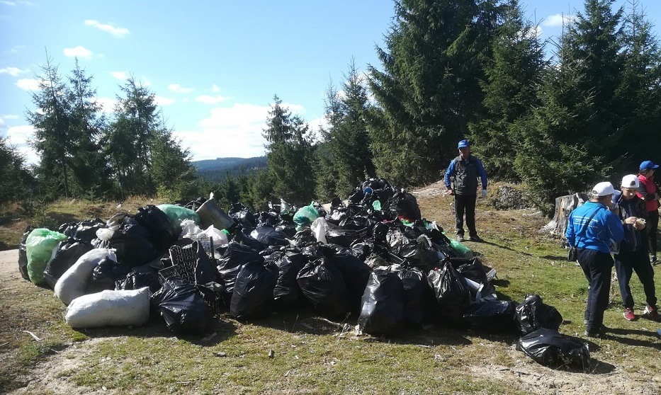 Peste 4.800 de saci de deșeuri au fost strânși în județul Cluj