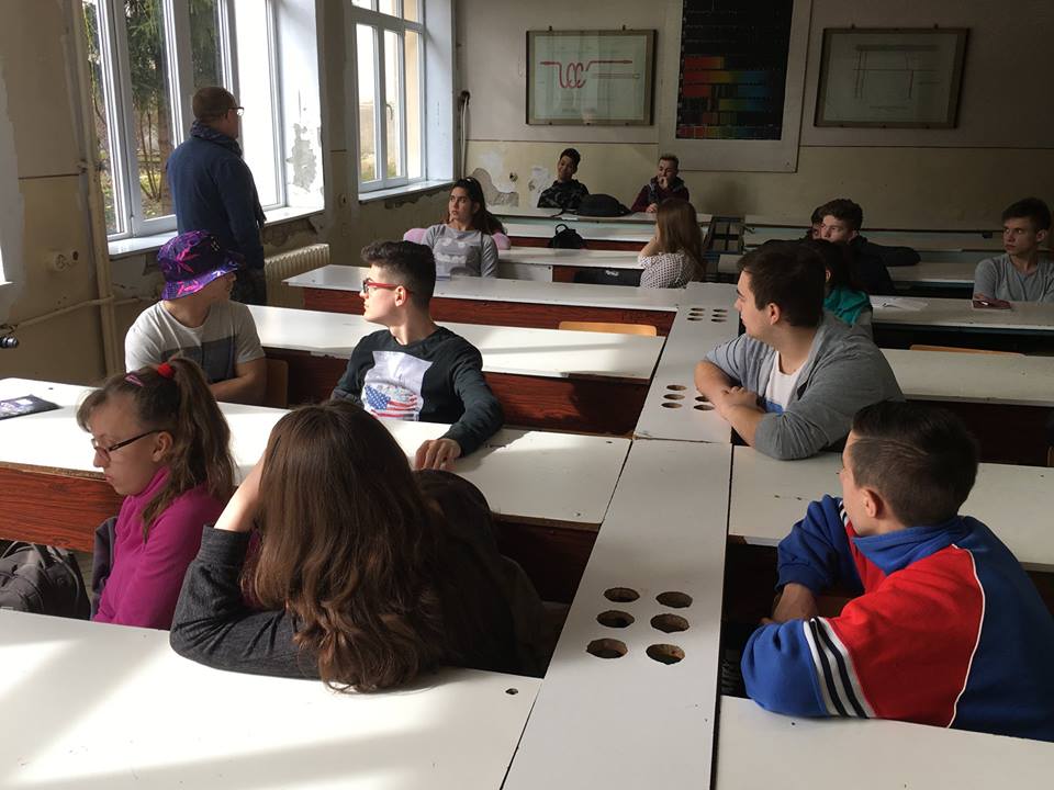 Activități de educare și informare a elevilor din Deva