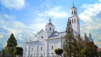Simpozionul teologic „Slujire – mărturisire – pătimire în Biserica lui Hristos” se desfășoară la Deva
