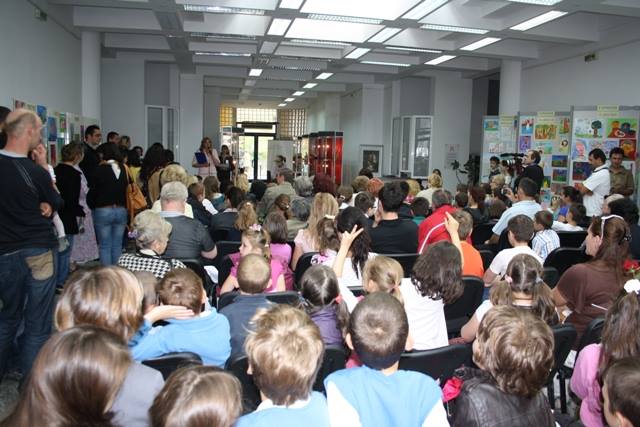 Cluj Napoca: „Eroii cărţilor citite” la Biblioteca Judeţeană „Octavian Goga”