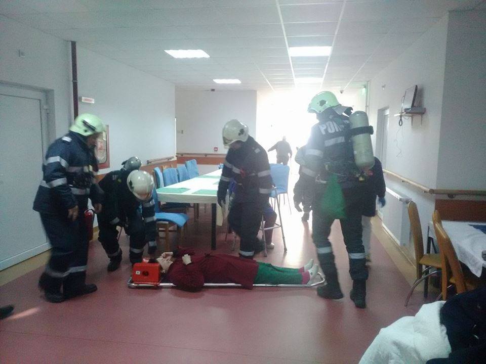 Exercițiu efectuat de ISU „Bistrița” la Centrul medico-social din Susenii Bîrgăului