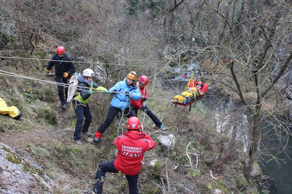 Exercițiu de salvare în Cheile Turenilor