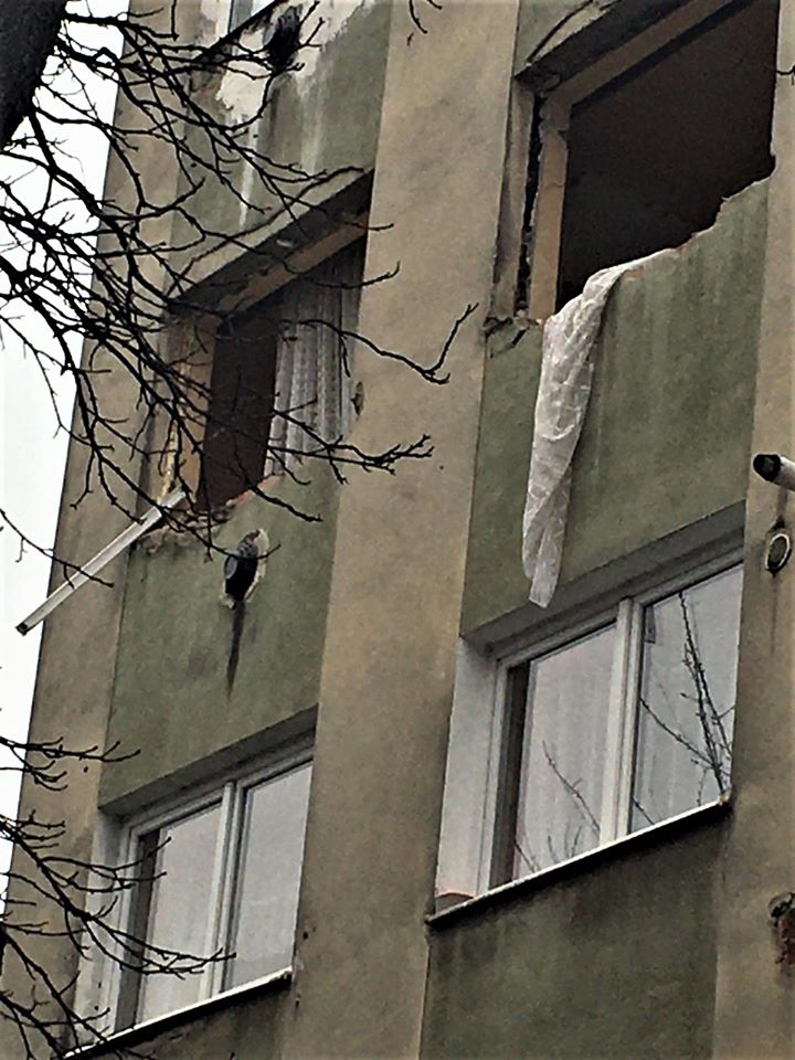Pagube materiale generate de o explozie la un bloc de locuințe din Baia Mare