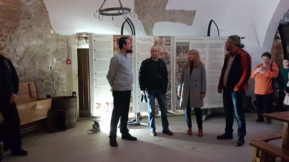 Expoziția „Gastronomia istorică, între știință și reenactment”, găzduită de Muzeul Castelul Corvinilor,
