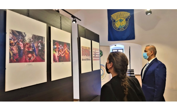 Muzeul din Cetate găzduiește o expoziție de artă fotografică din India