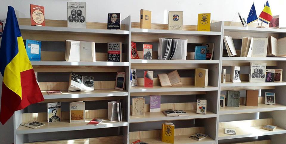 Expoziție de carte tematică la Biblioteca Municipală Mediaș