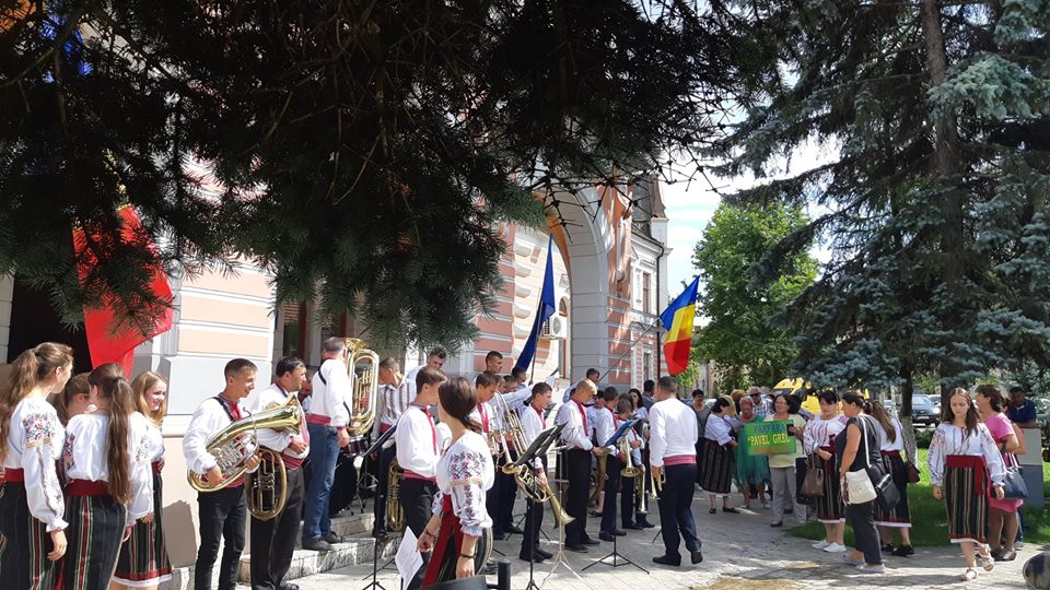 Moment de suflet oferit de un grup de români din Tighina (Republica Moldova) la Hunedoara
