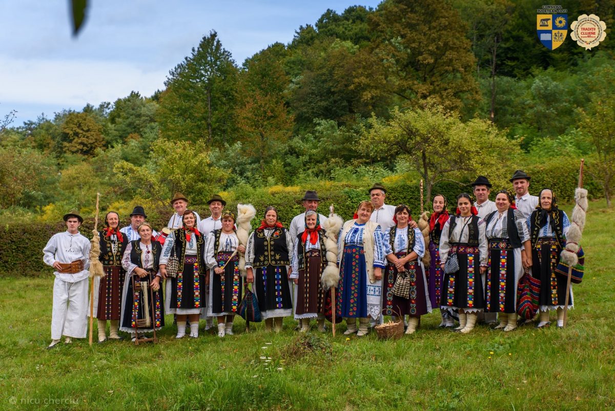 Tradițiile și obiceiurile din județul Cluj, prezentate la Festivalul-Concurs Internațional de folclor montan din Zakopane (Polonia)