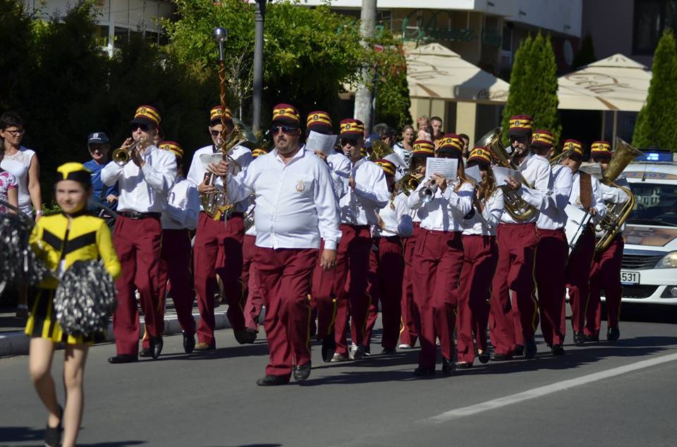 Câmpia Turzii: S-a încheiat a VIII–a ediţie a Festivalului Naţional „Promenada Verii”