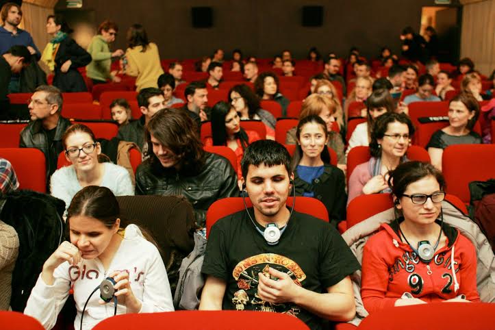 Proiecții de film speciale pentru nevăzători, la Baia Mare