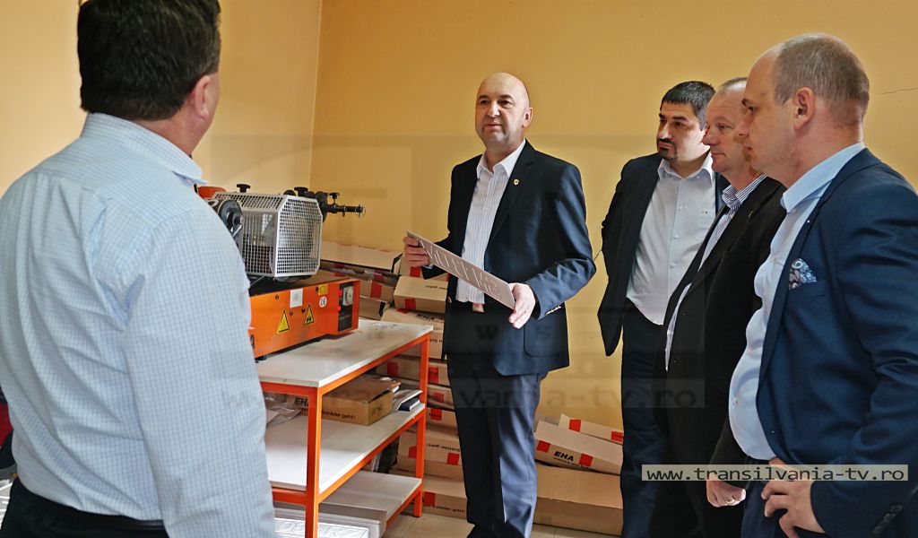 Prefectul Radu Bud: „Am văzut cu ochii mei starea insalubră în care funcţionează aceste servicii.”