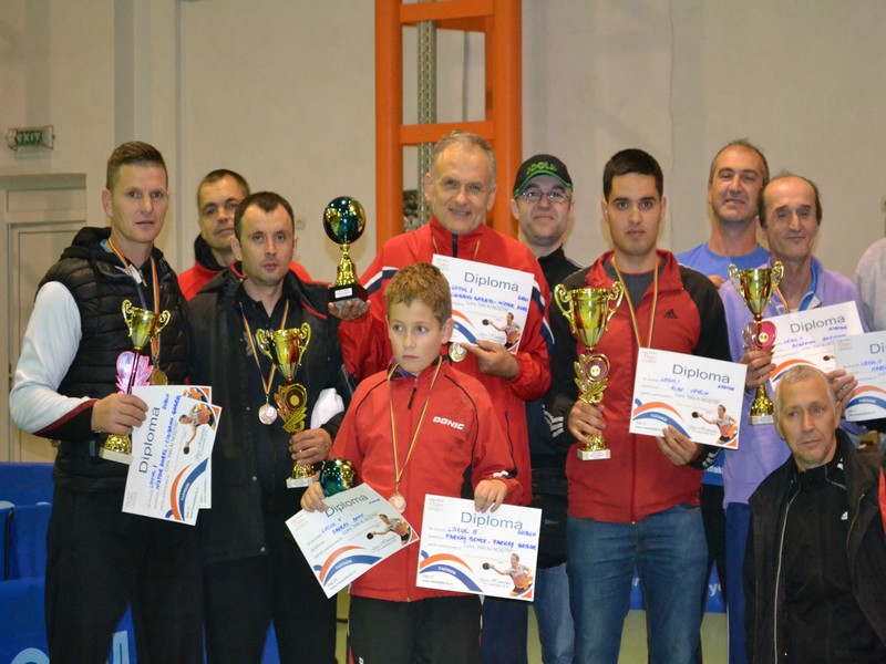 Jandarmul Dorel Nistor – trei locuri pe podium, din care două premii I la tenis de masă, în mai puţin de o săptămână!