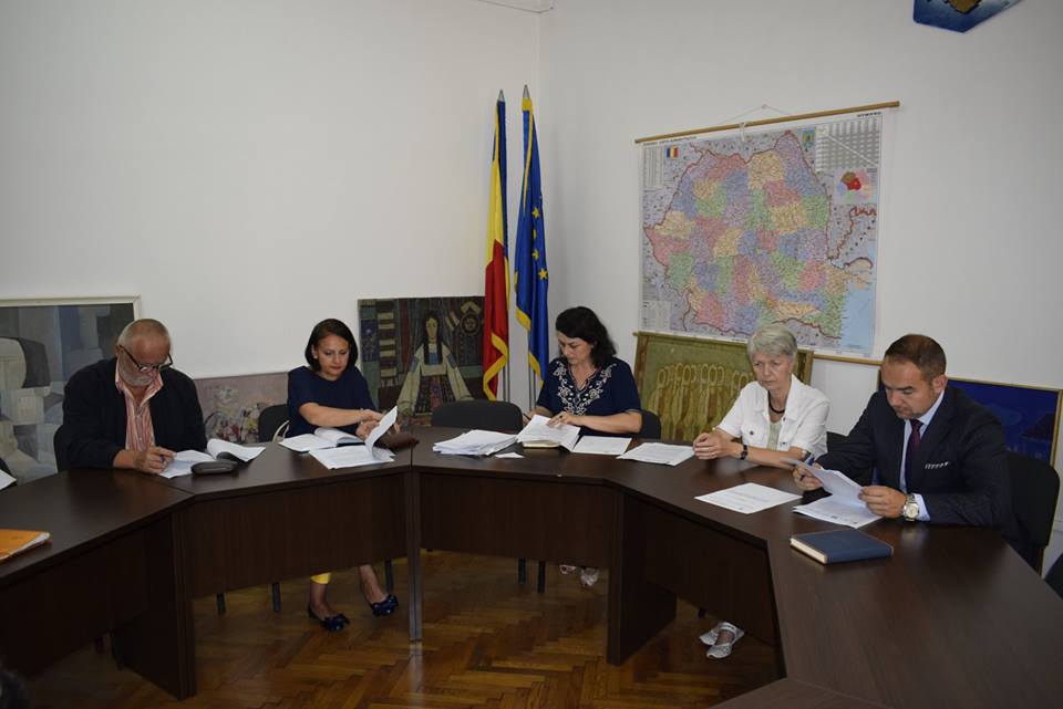 Fructe pentru elevii din județul Sibiu