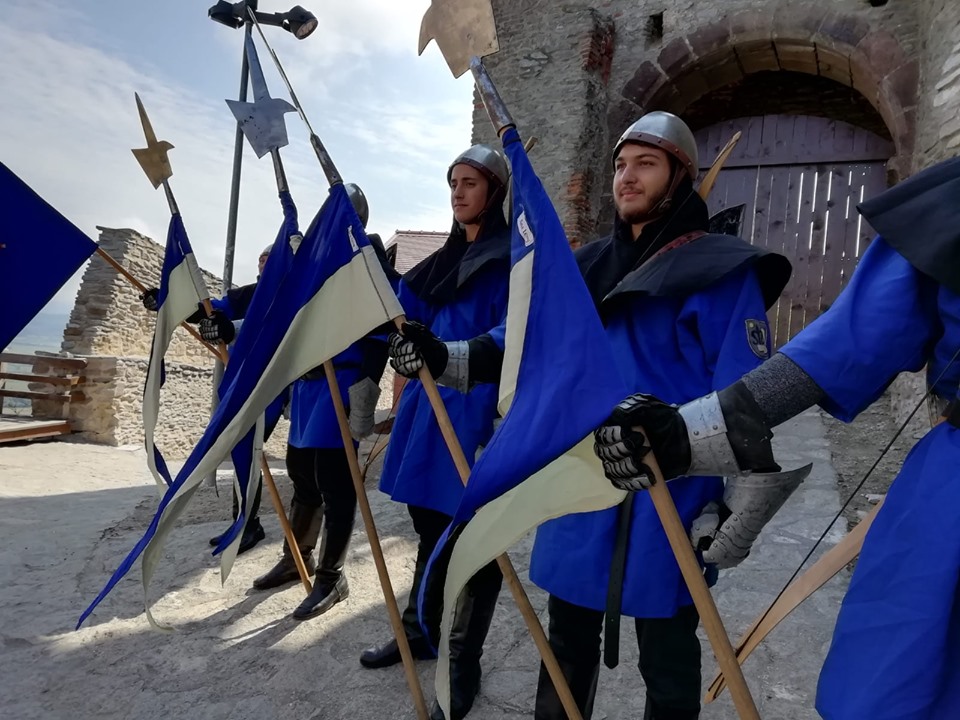 Spectacolul Gărzii care aduce viață între zidurile Cetății Deva – sâmbătă, ora 11
