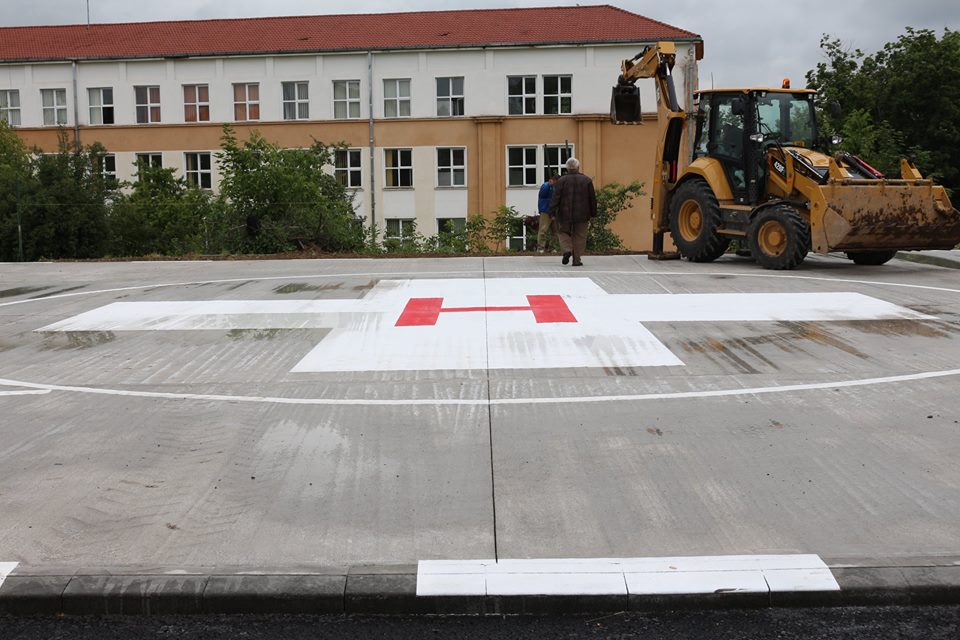 Hunedoara: Lucrările de amenajare a heliportului în curtea interioară a spitalului se apropie de final