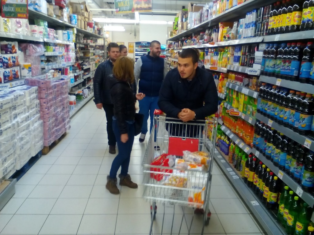 Mediaș: Clubul Rotaract și Tinerii maghiari au donat în cadrul campaniei umanitare „Hrănește un zâmbet”