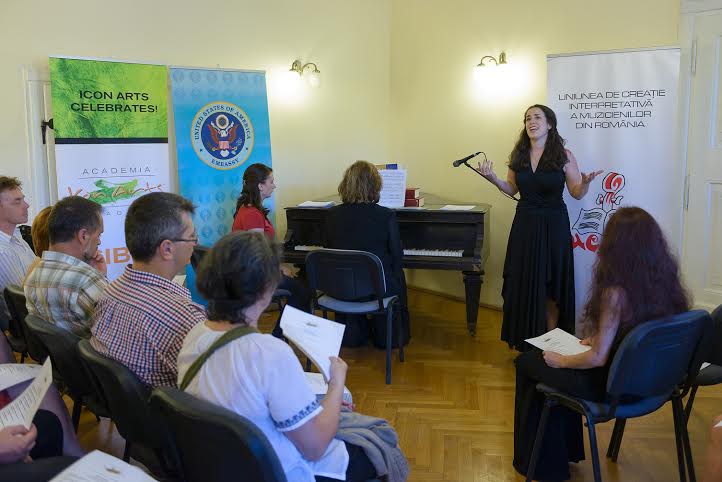Sibiu: Duel între vioară și percuție, la Festivalul de Muzică Contemporană ICon Arts