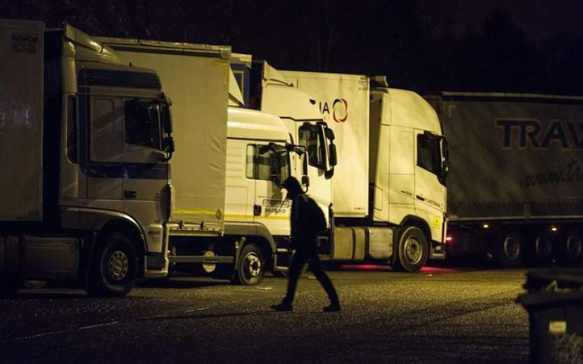 A fost prins barbatul care fura din masini, pe Autostrada A1!