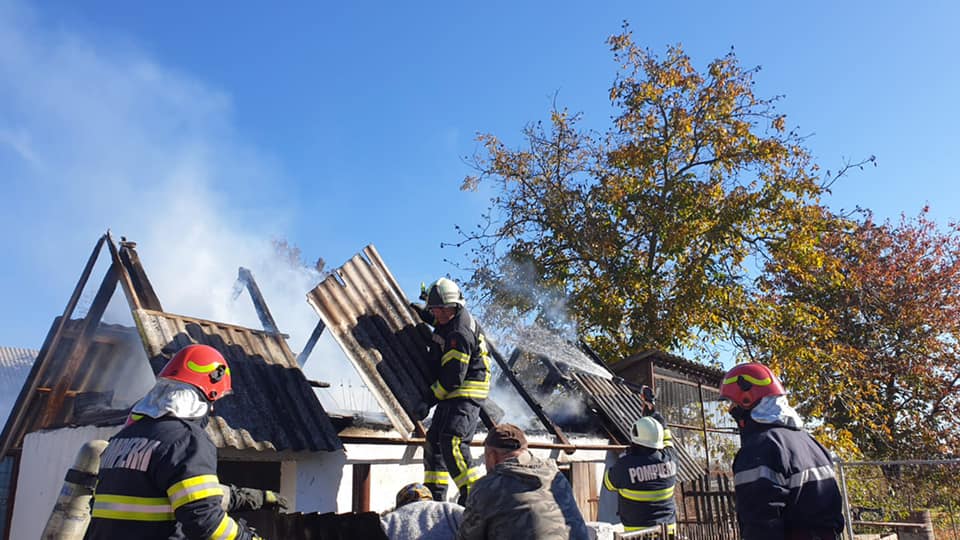 Incendiu la o anexă gospodărească în localitatea Botiz
