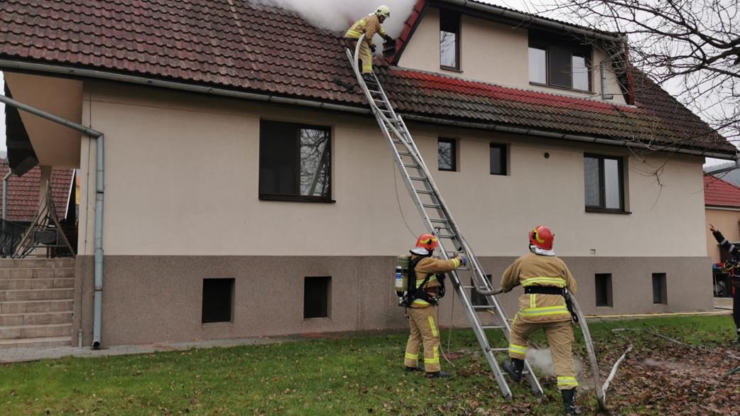 Incendiu la o casă din localitatea Peștere