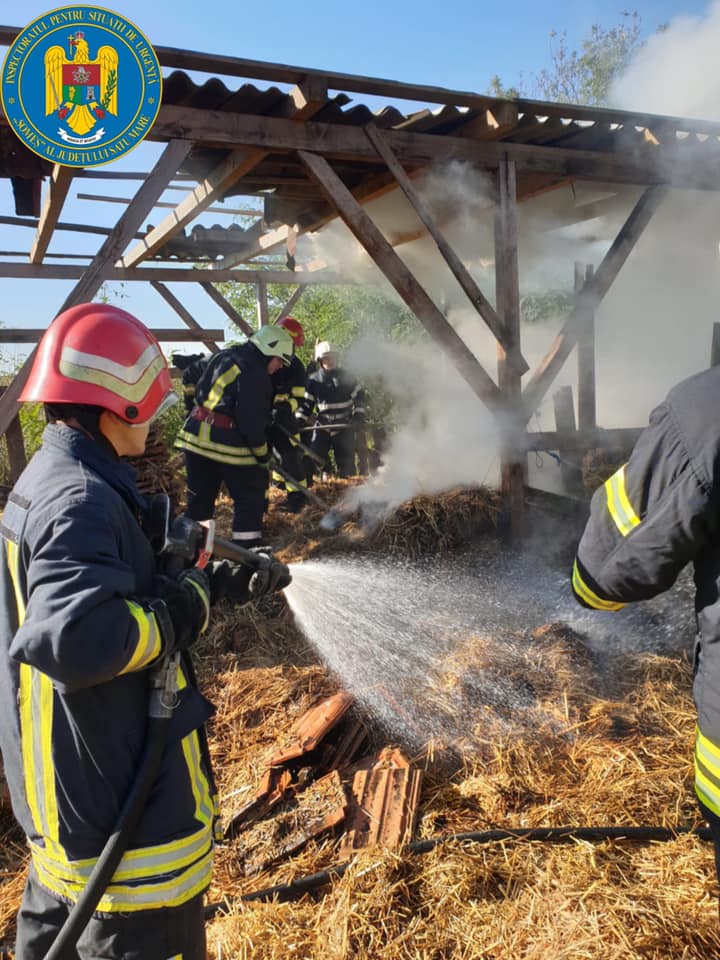 Incendiu produs în Petea