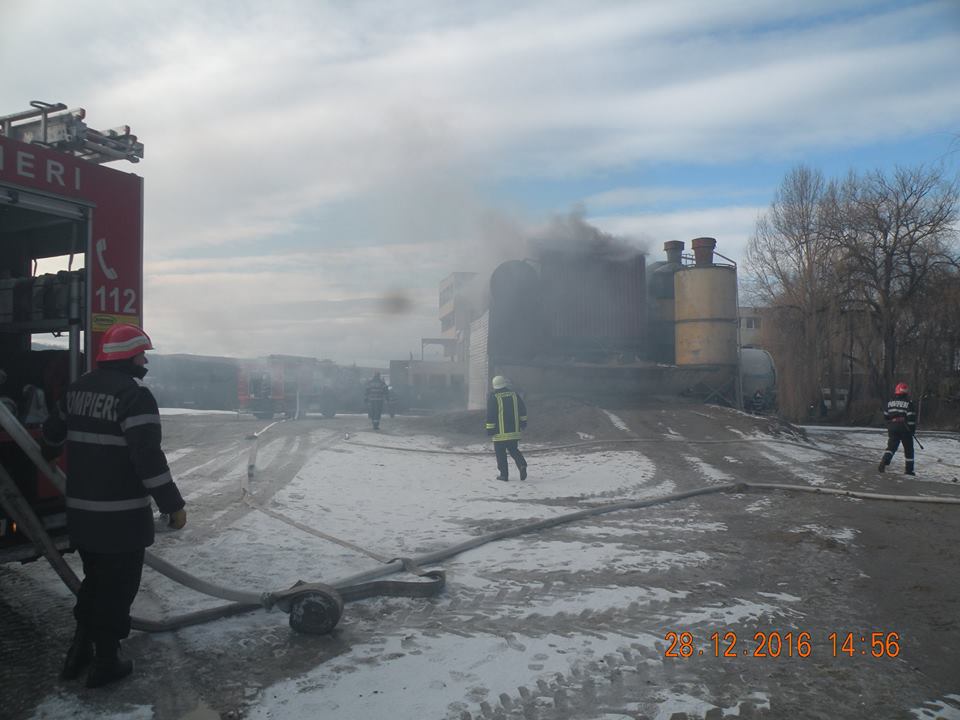 Incendiu produs la o stație de betoane din Zalău