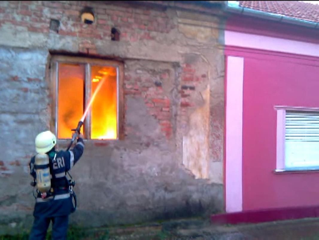 Incendiu pe strada Sankt-Petersburg din Oradea
