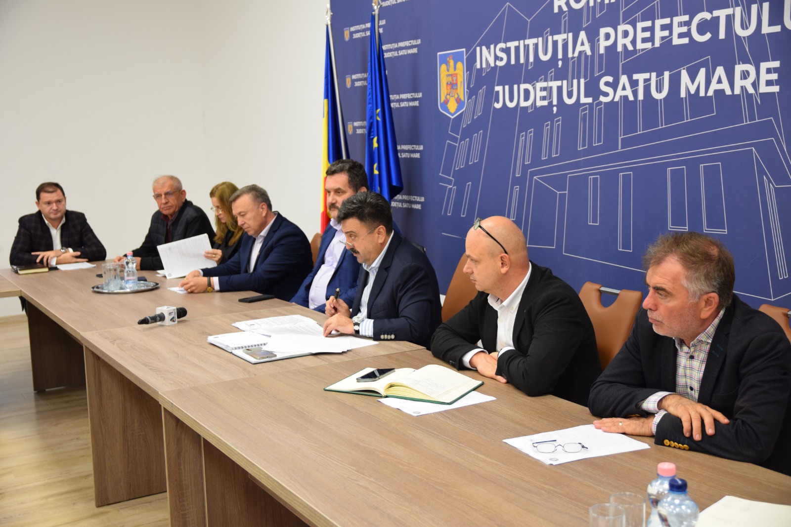 Ședință cu autoritățile responsabile în domeniul gestionării pestei porcine africane și cu administratorii fondurilor de vânătoare din județul Satu Mare