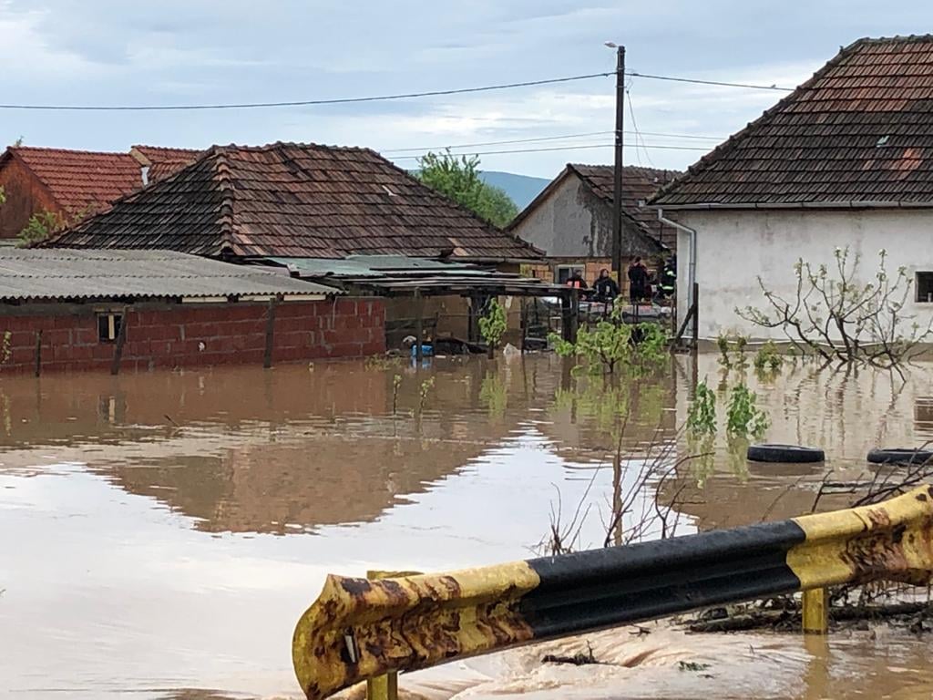 Inundații la Rătești