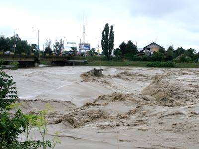 86 de case afectate de inundaţii în 8 localităţi din judeţul Sibiu