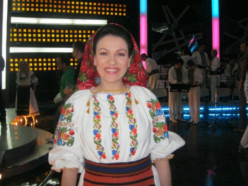 Cântec, joc și voie bună la șefia Serviciului Anticorupție din cadrul Ministerului Dezvoltării Regionale