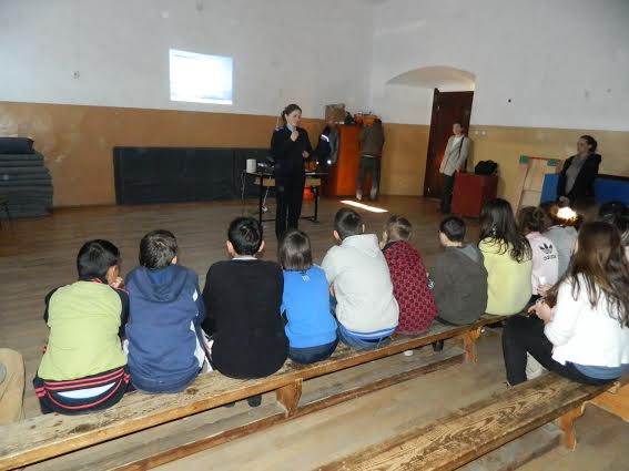 Elevii din Alba au câștigat faza zonală a concursului „Cu viaţa mea apăr viaţa”