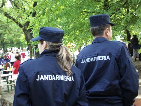 Nereguli sancţionate de jandarmii băimăreni, la „Sărbătoarea Castanelor”
