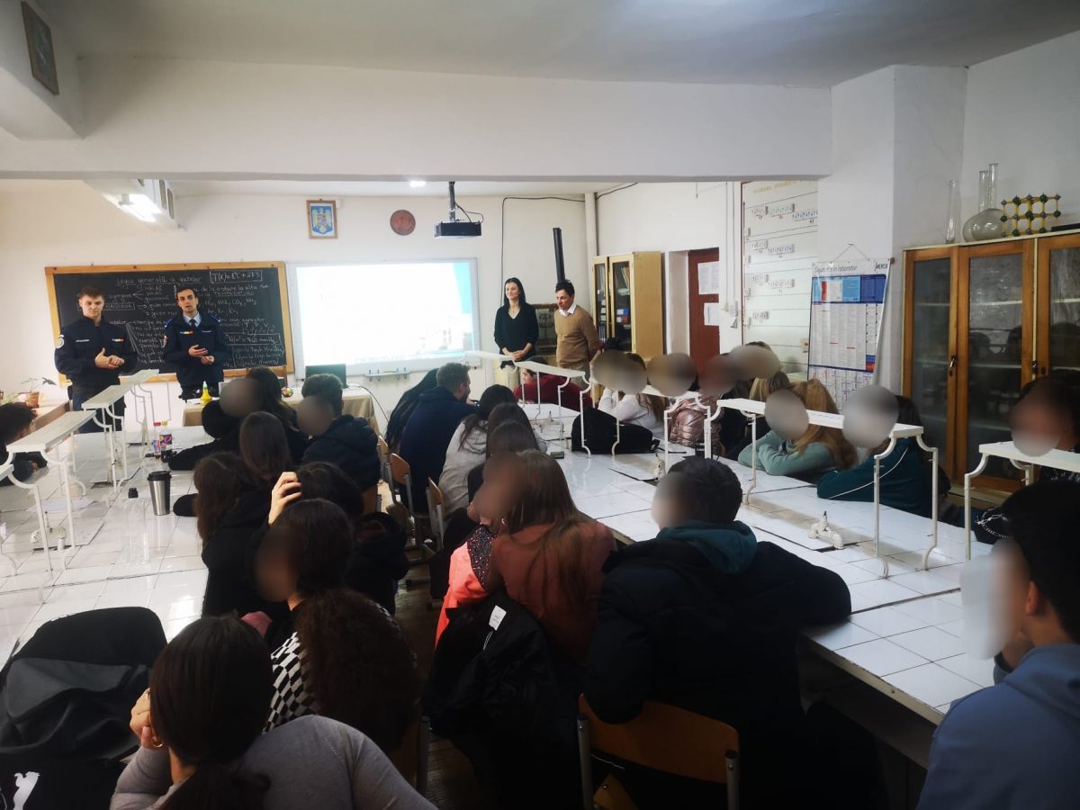 Jandarmii bistrițeni, din nou în mijlocul elevilor