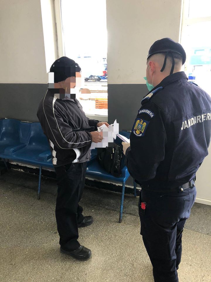 Jandarmii bistrițeni au verificat pasagerii din gări și autogări