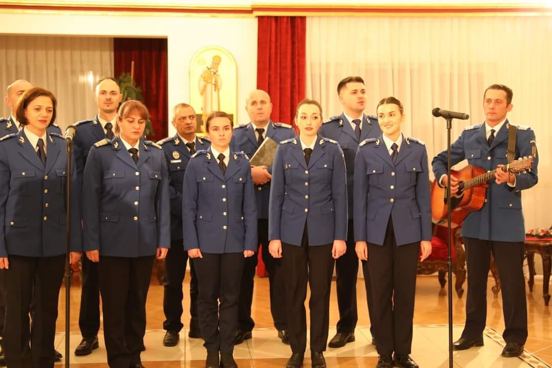 Jandarmii maramureșeni au pornit la colindat