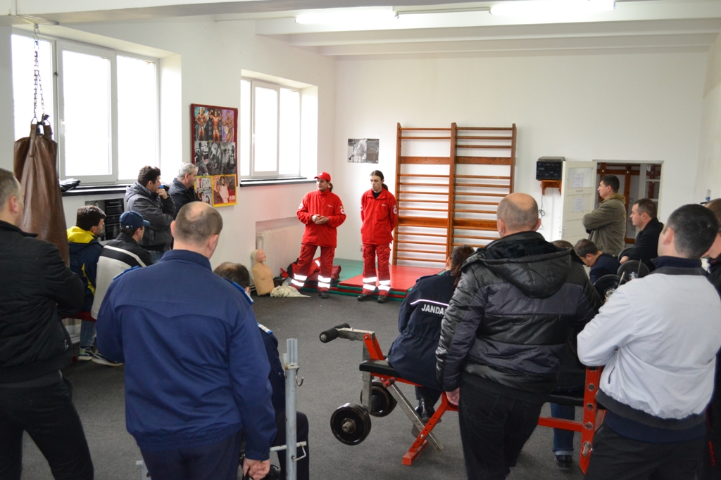 Jandarmii maramureşeni se perfecţionează pentru acordarea primului ajutor