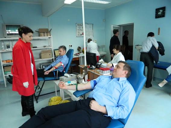Jandarmii maramureșeni au donat sânge pentru a ajuta un bolnav