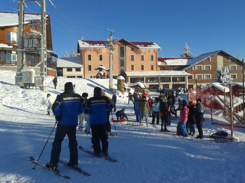 Peste 200 de turiști în Munții Călimani