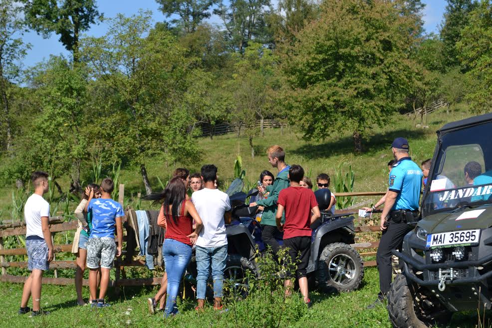 Tabere în siguranţă alături de jandarmii maramureșeni, la Deseşti şi Cavnic