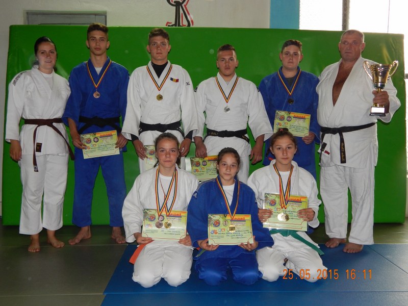 Șapte medalii pentru judoka bistrițeni