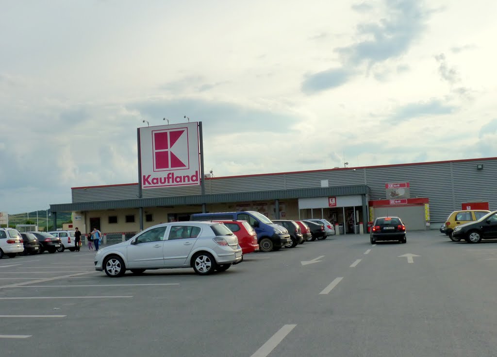 La Kaufland Sebes, e usor de intrat, dar greu de iesit!