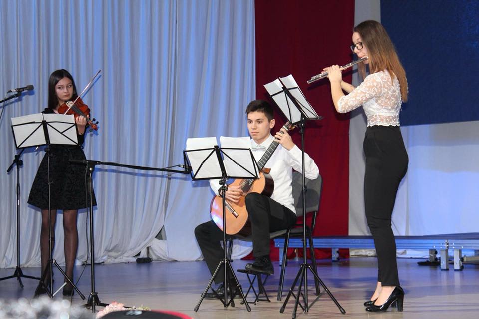 20 de ani de învățământ liceal vocațional de muzică la Bistrița