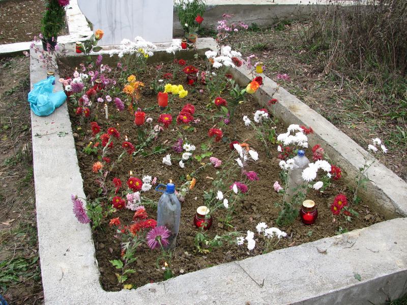 NEGRILEȘTI: 8 noiembrie, ziua în care sunt pomeniți cei plecați în ,,depărtări albastre, de Dumnezeu stăpânite”