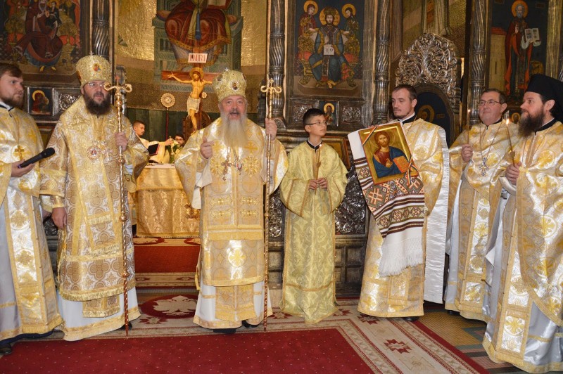 Liturghie Arhierească oficiată de ÎPS Părinte Andrei și ÎPS Antonie Pakanici la Catedrala Mitropolitană din Cluj-Napoca