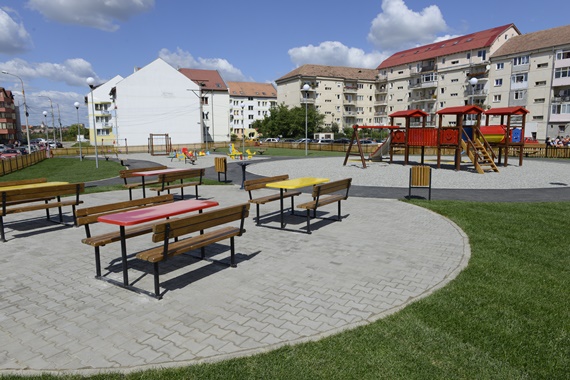 Noi echipamente pentru locurile de joacă din Sibiu
