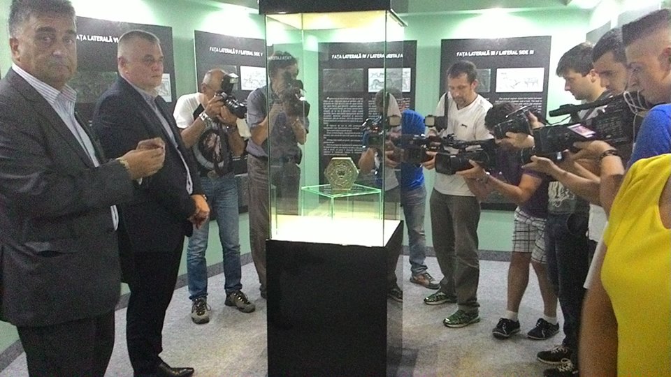 Matriţa unicat de la Sarmisegetuza Regia, păzită ca aurul